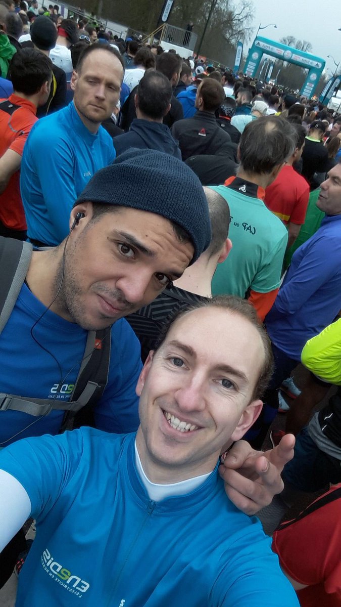 enedis_IDF's tweet photo. Elle est bien en forme La Team d'@enedis_paris pour prendre le départ du @SemiParis ! Bravo et bonne course à toutes et tous ! https://t.co/AXZrJmizXE