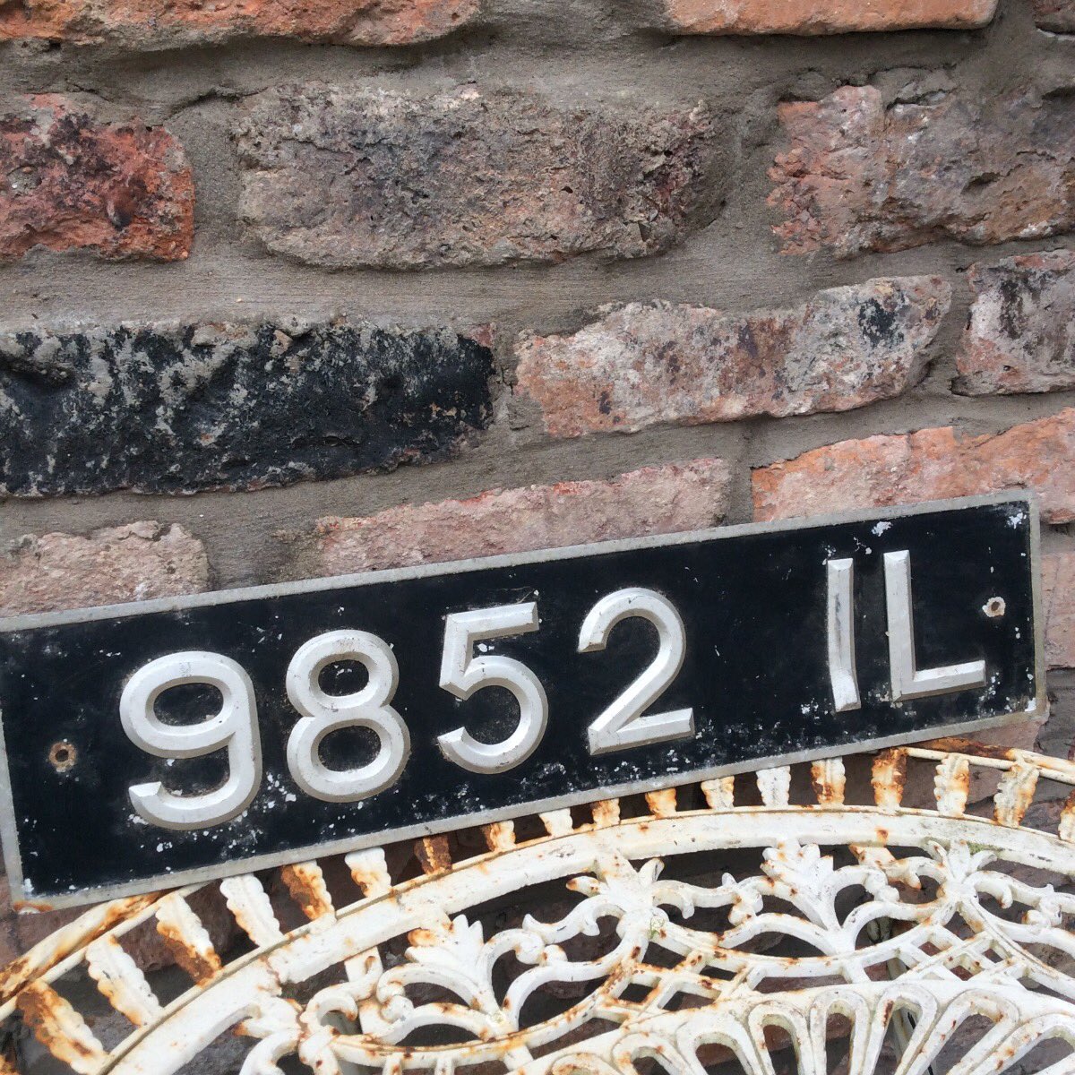 Evie_BsVintage's tweet photo. This vintage car number plate would look lovely wall mounted in a little boys bedroom – it will make an unusual and slightly quirky display piece – £15 xx #eviebsvintage #repurposed #repurposeddecor #shabbychicdecor #shabbychic #followvintage https://t.co/pYicR6hicx