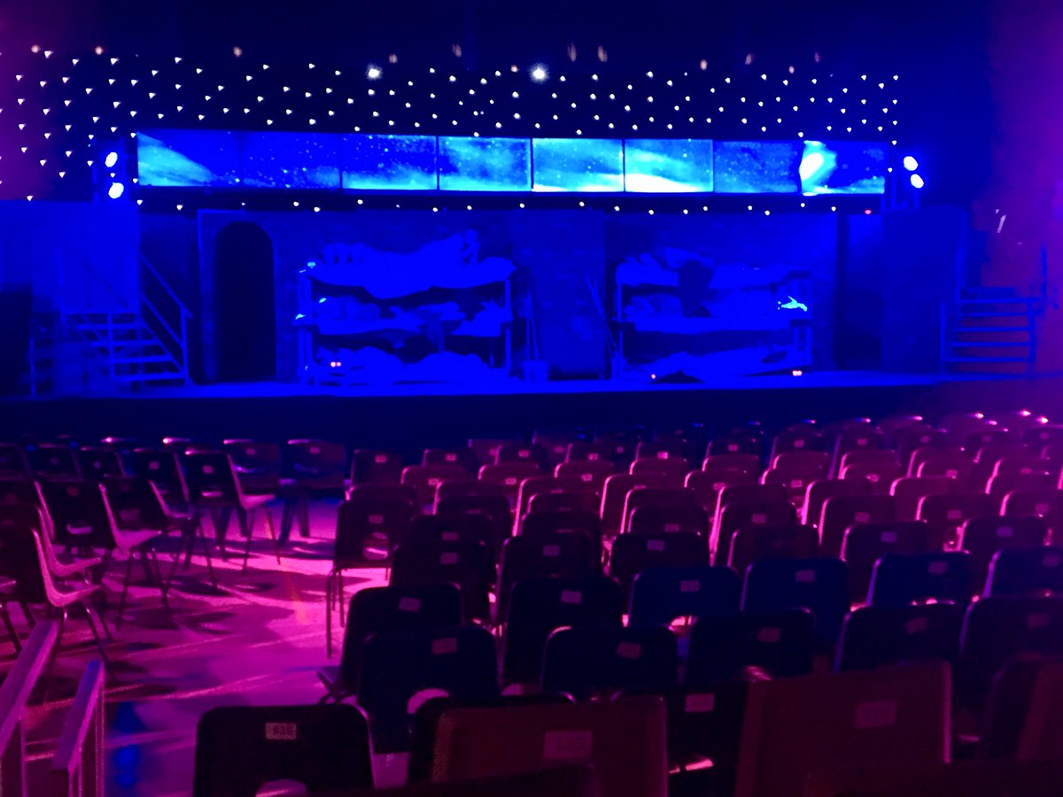 Hartismere's tweet photo. RT LXProfessional: Congratulations to the crew and cast of #ANNIE Hartismere. Despite a week of shows being postponed due to #snow,it was the opening night yesterday&they smashed it. HartismereMusic allaboutsuffolk InSuffolk HeartOfSuffolk #stage #Lightn… https://t.co/MbYb9FZboD