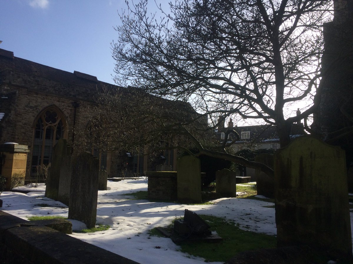 mjcaithness's tweet photo. And so the #snow from #beastfromtheast #thaws from @RochesterCathed and @RochesterCastle on a beautiful sunny #Sunday morning. https://t.co/3G2Uqw2QIR