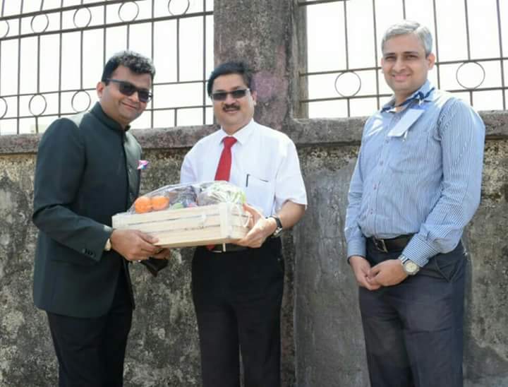 AneelMurarka's tweet photo. 💐Appreciation to dynamic Dean of #CopperHospital Dr.Ganesh ji Shinde for his work for better #PatientCare & #HealthServices for the needy https://t.co/jIvWWZRAL4