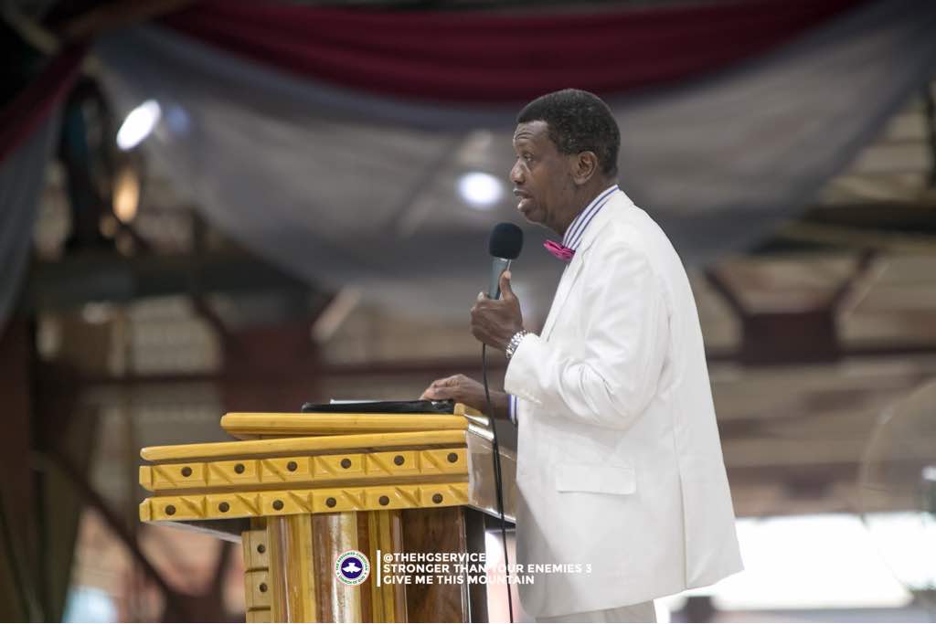 TheHGService's tweet photo. @PastorEAAdeboye
Thanksgiving Service
#StrongerThanYourEnemies3
#GiveMeThisMountain
#DaddyGOat76 https://t.co/1PR04GJDlz