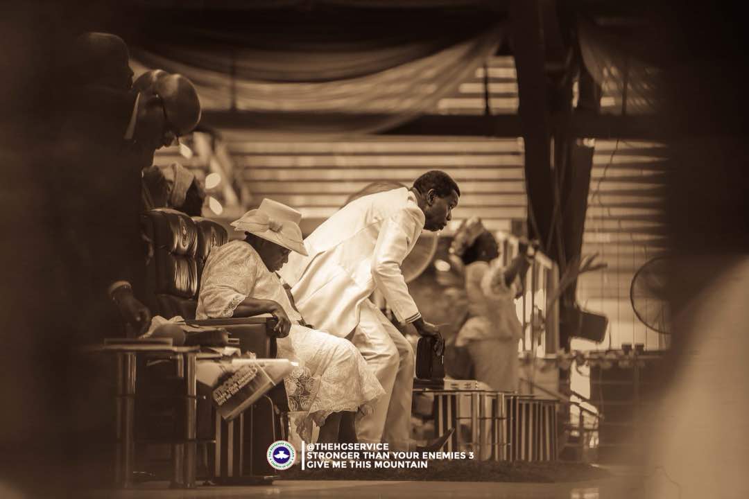 TheHGService's tweet photo. God be praised!!!
@PastorEAAdeboye
Thanksgiving Service
#StrongerThanYourEnemies3
#GiveMeThisMountain
#DaddyGOat76 https://t.co/EZdD6Osb8i