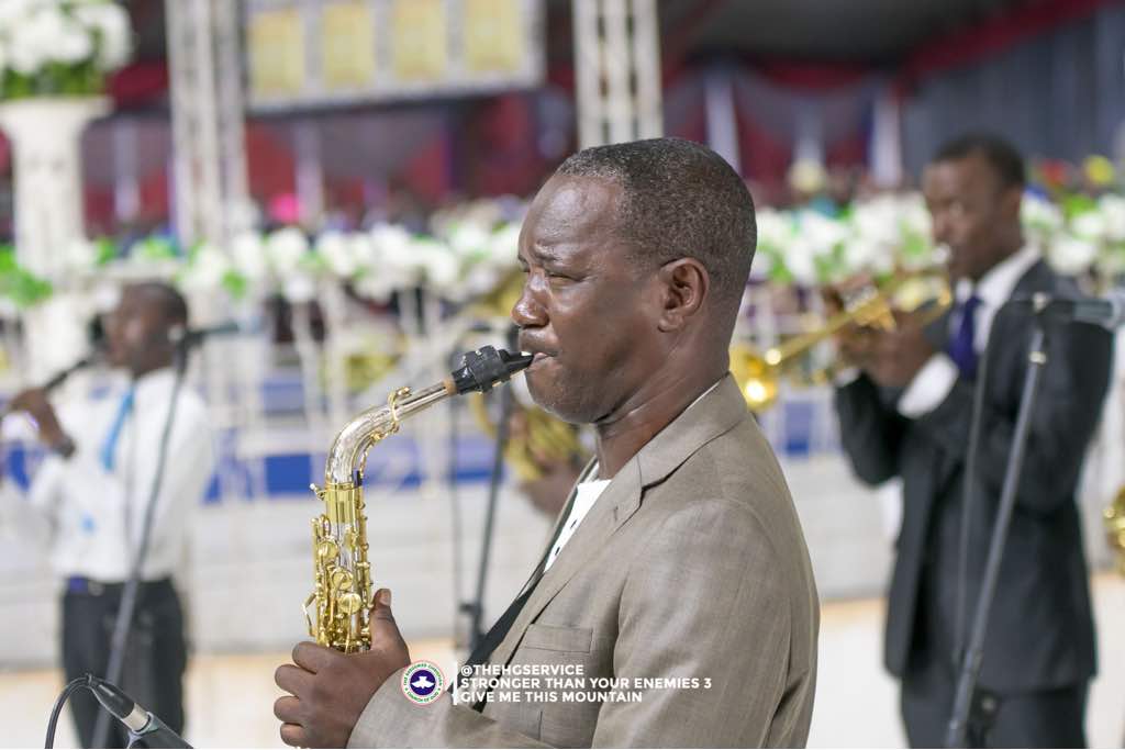 TheHGService's tweet photo. @PKAjayiOfficial bringing the glory of God down like never before.
Thanksgiving Service
#StrongerThanYourEnemies3
#GiveMeThisMountain
#DaddyGOat76 https://t.co/GLNgot1hVs