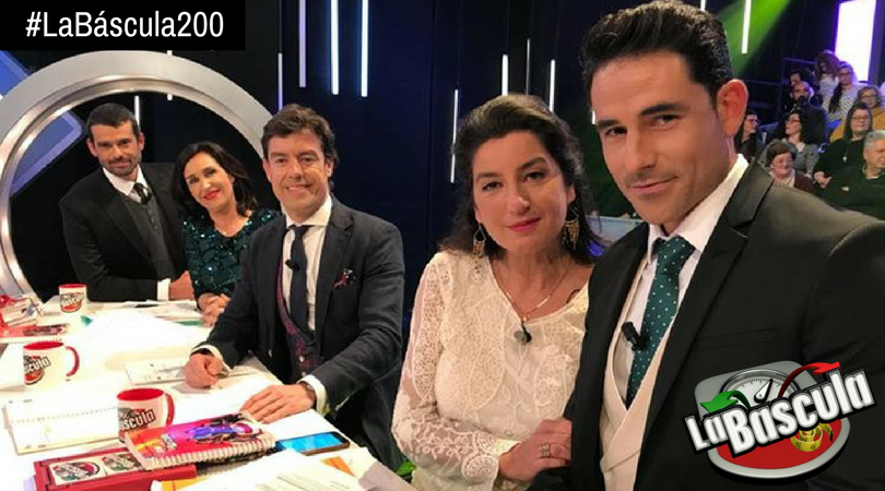 Ha llegado el gran día! Nada más y nada menos que 200 programas! Todo un récord que afrontamos con la mayor ilusión y la mejor de nuestras sonrias. Gracias por acompañarnos tantas noches de emisión. #LaBáscula200 hoy con <a href="/Enrique_chef/">Enrique Sánchez</a> <a href="/obesidad_esc/">Alejandra Castañeda</a> <a href="/DraPalomaGil/">Paloma Gil Endocrino</a> <a href="/AsesorLaBascula/">DANI, LA BASCULA</a>