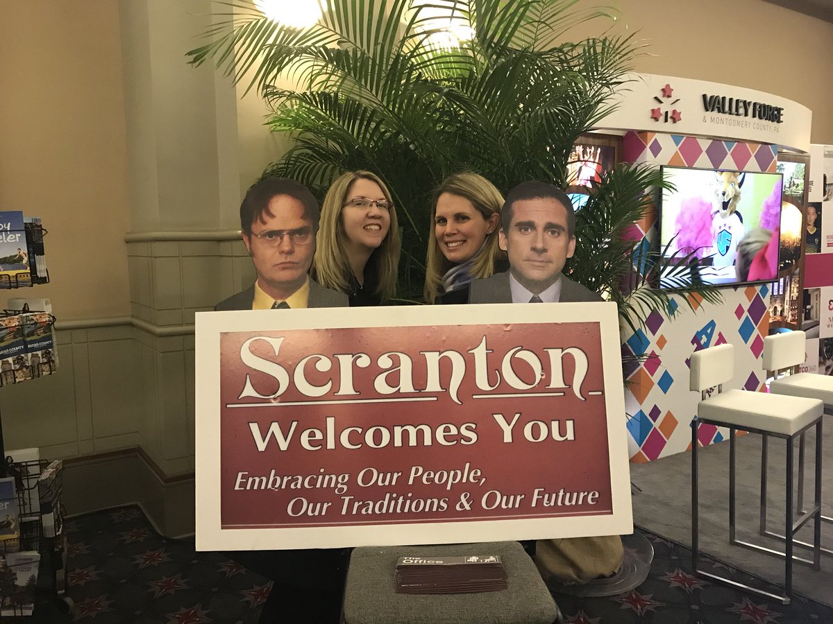 lscottrivera's tweet photo. Walked through the Philly Flower Show to get to #NASPA18 and found some familiar faces on the way! #scrantonpride 💜🌸 https://t.co/QrsXVxVpMZ