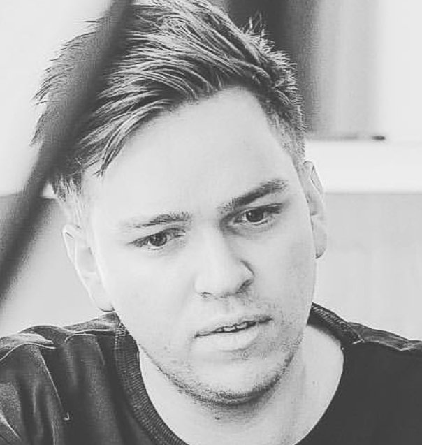 EurovisionMeme's tweet photo. When you read the first page of your exam https://t.co/col6EeUE9R