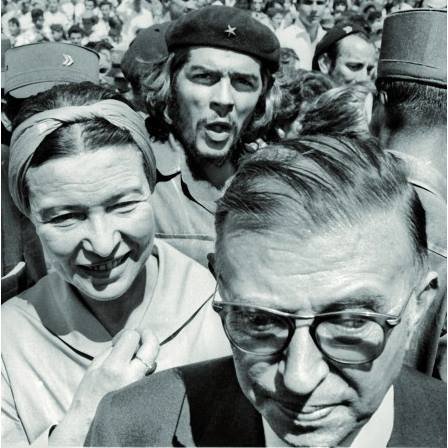 elOrdenMundial's tweet photo. Selfie de Jean-Paul Sartre, Simone de Beauvoir y Che Guevara en una protesta en Cuba, 1960. https://t.co/Dx657gK8vi