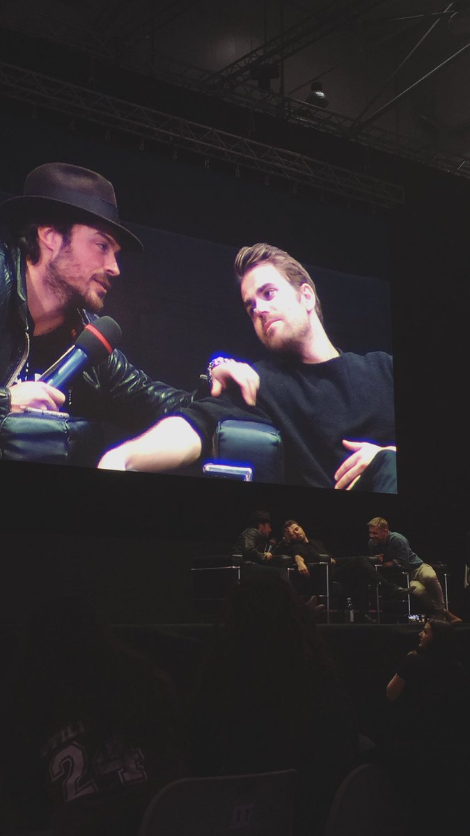 PotterEveerden's tweet image. #goodbyecon CIAONE.