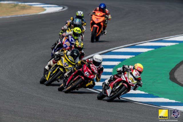 นักบิดไทยพลาด อินโดนีเซียดวลมาเลเซียสุดเร้า เกมอันเดอร์โบน 150 cc.เรซ 2 #arrc #ARRC2018 #150cc #ChangInternationalCircuit

bric.co.th/arrc_article.p…