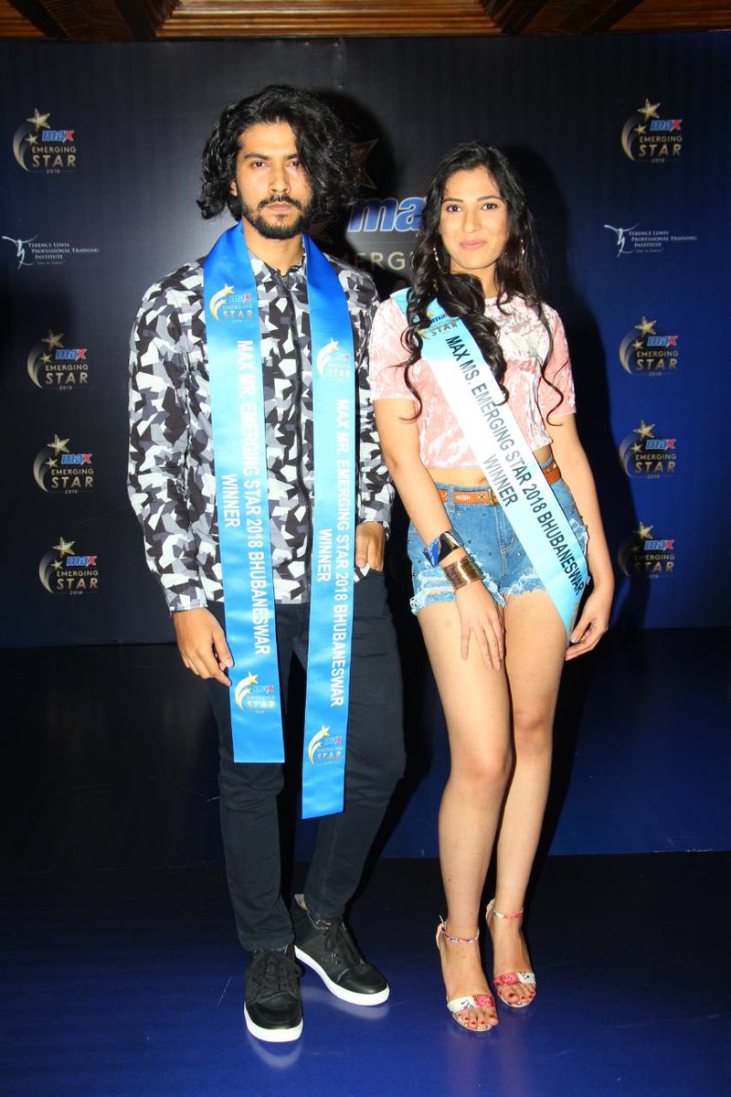 ADHM_FanClub's tweet photo. #MaxEmergingStar2018 judges - @architaworld &amp; @marcrobinsonomg with the #Bhubaneshwar winners 

Male - @Imtiaj_Haque 
Female - Paridhi Goenka

#MES2018 @maxfashionindia @shifaPR #Bollywood #Audition https://t.co/LnA1ehsoS6