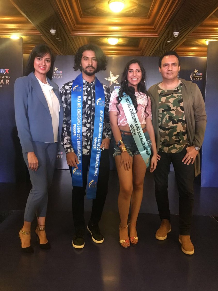 ADHM_FanClub's tweet photo. #MaxEmergingStar2018 judges - @architaworld &amp; @marcrobinsonomg with the #Bhubaneshwar winners 

Male - @Imtiaj_Haque 
Female - Paridhi Goenka

#MES2018 @maxfashionindia @shifaPR #Bollywood #Audition https://t.co/LnA1ehsoS6
