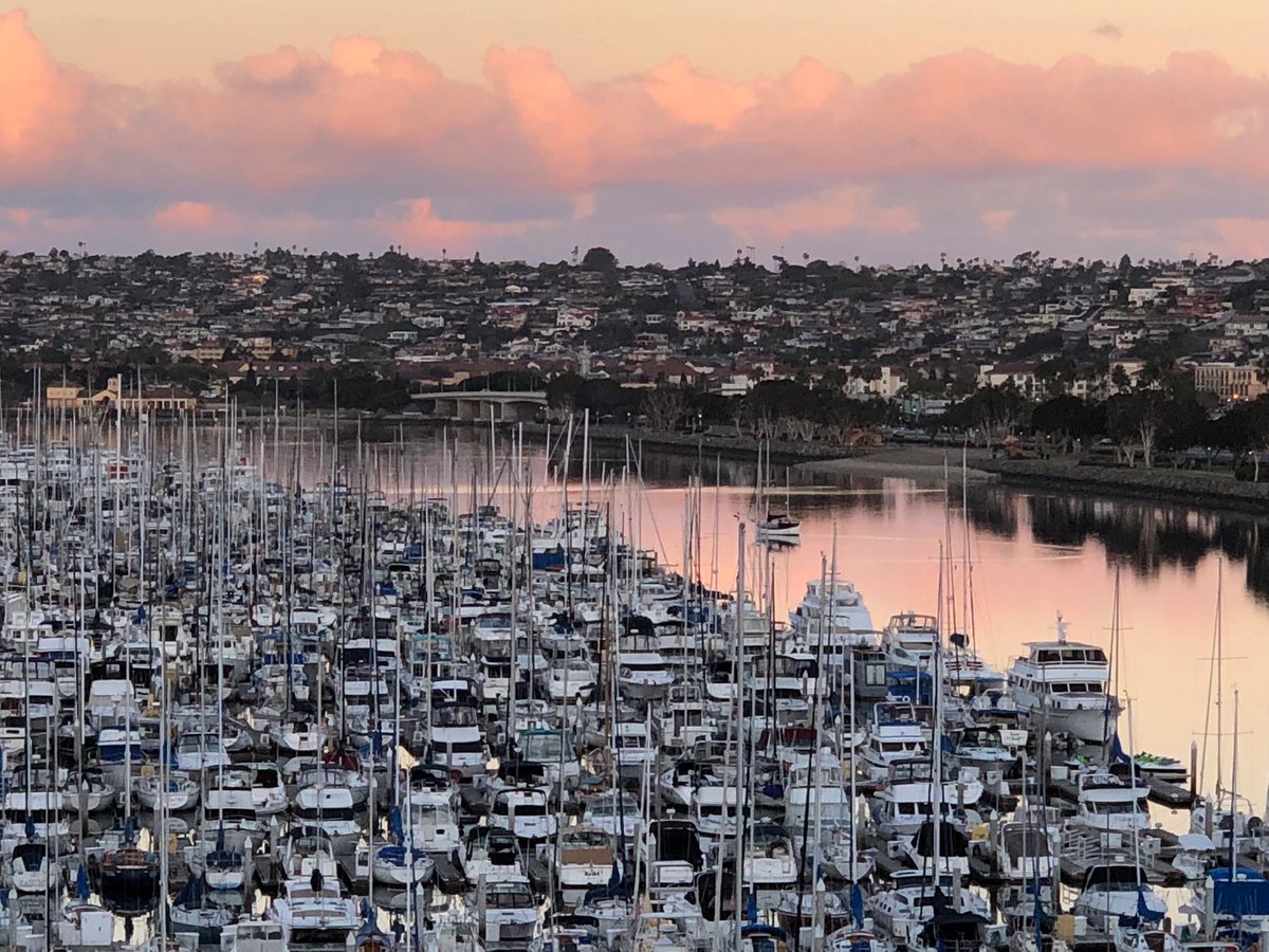 HousandA's tweet photo. Good morning #CAGCON18 Have a great day of learning and sharing for the well-being of gifted kids. https://t.co/y2AWDLZdga