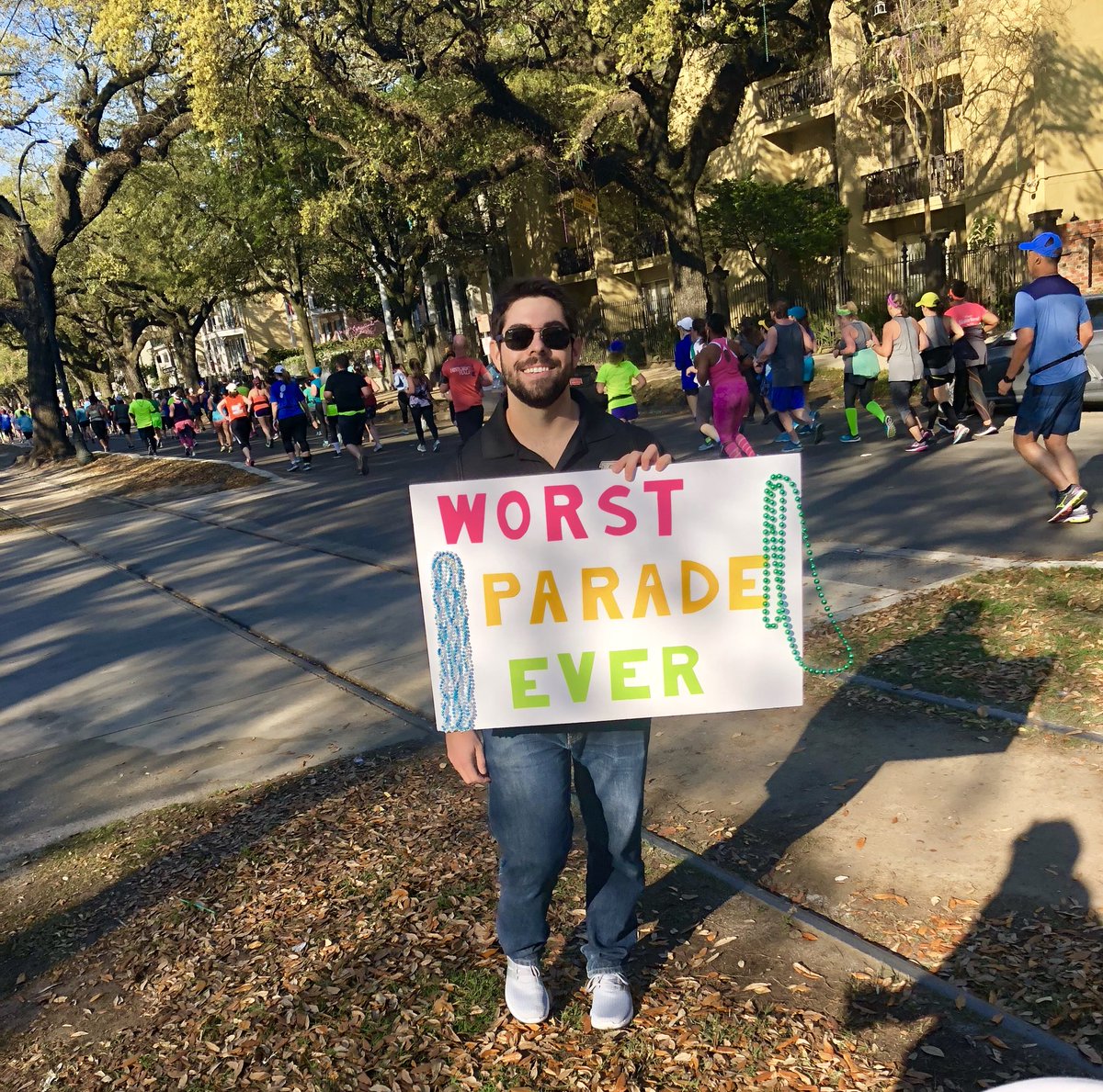 Andy_C_Allen's tweet photo. Right??? ๐ #WorstParadeEver @RunRocknRoll โ๐ผโ๐ผโ๐ผ https://t.co/k1LDXRypSi