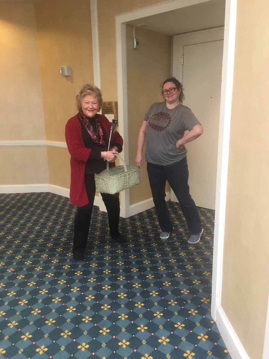 Cavplex's tweet photo. Aaaaand they’re still smiling! @lcdennis627 @SIPAatUSC #SIPA18 https://t.co/sUzuYpQiLA