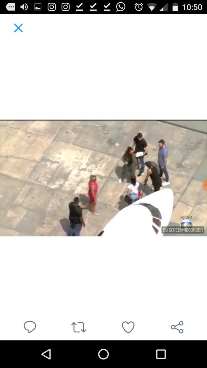 isso que é importante, e vai dar muita força pra ele enfrentar esse obstáculo. Muito amor, cuidado e carinho das pessoas que ele mais ama.