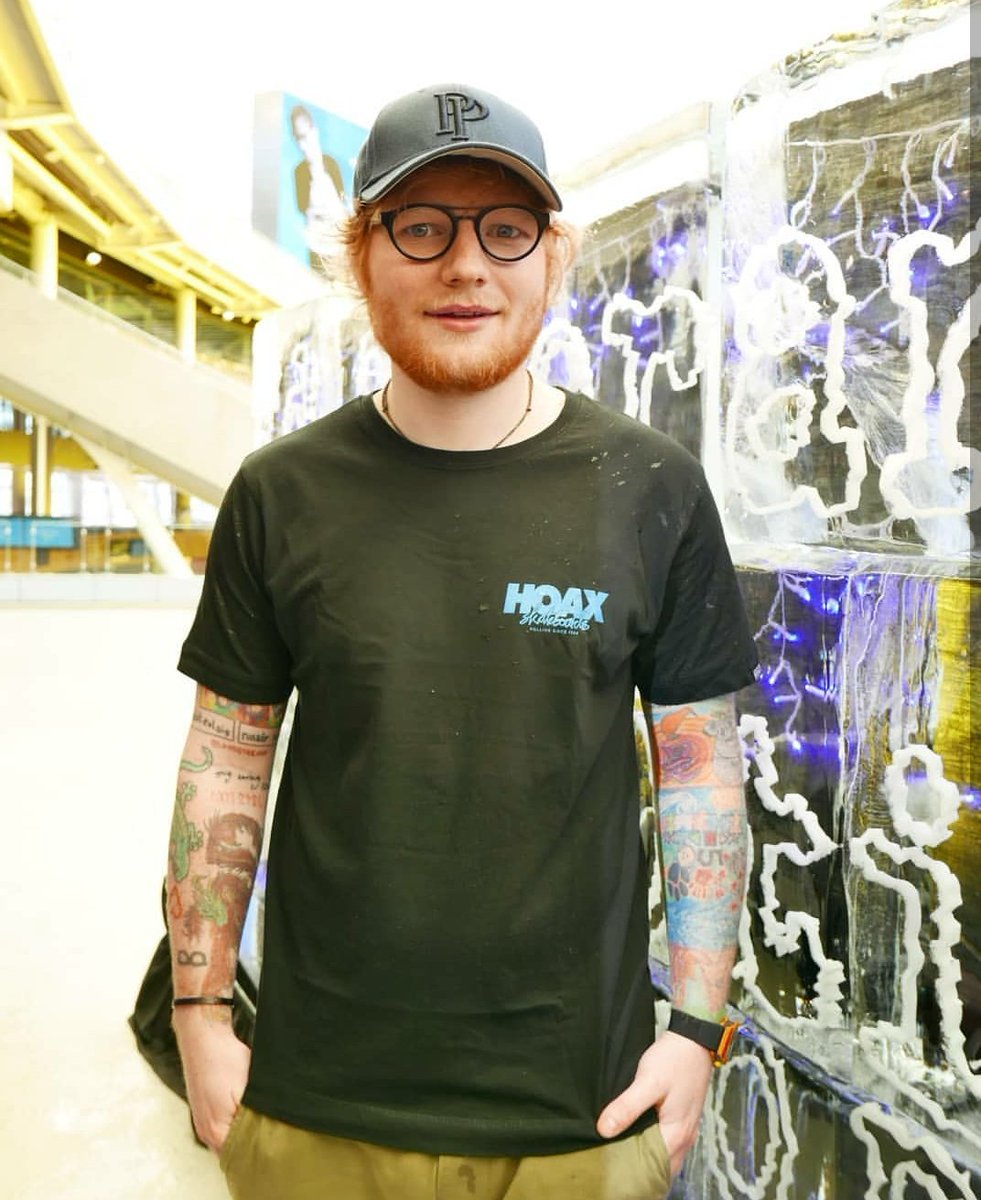 EdSheeranPics's tweet photo. Vote for Ed to win #bestlyrics for Perfect at the  #iHeartAwards using #perfect. (Be sure to use all of the hashtags mentioned!) https://t.co/XwiclU00fS