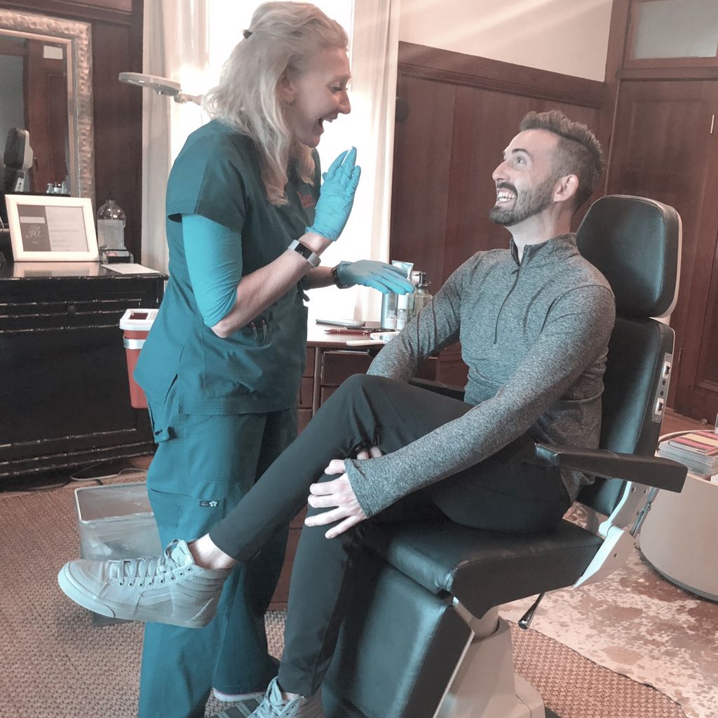 FacesSouthTampa's tweet photo. Who knew appointments could be this fun? #medspa #malemedspa #maleaesthetic #tampa #tampabay #southtampa #medispa #aesthetic #cosmetic #menmedspa #malebotox #brotox #maleskincare #skincare #florida #l4l #f4f #followme #beauty #beautiful #liketkit #skin #skincare https://t.co/8lMohEb32F