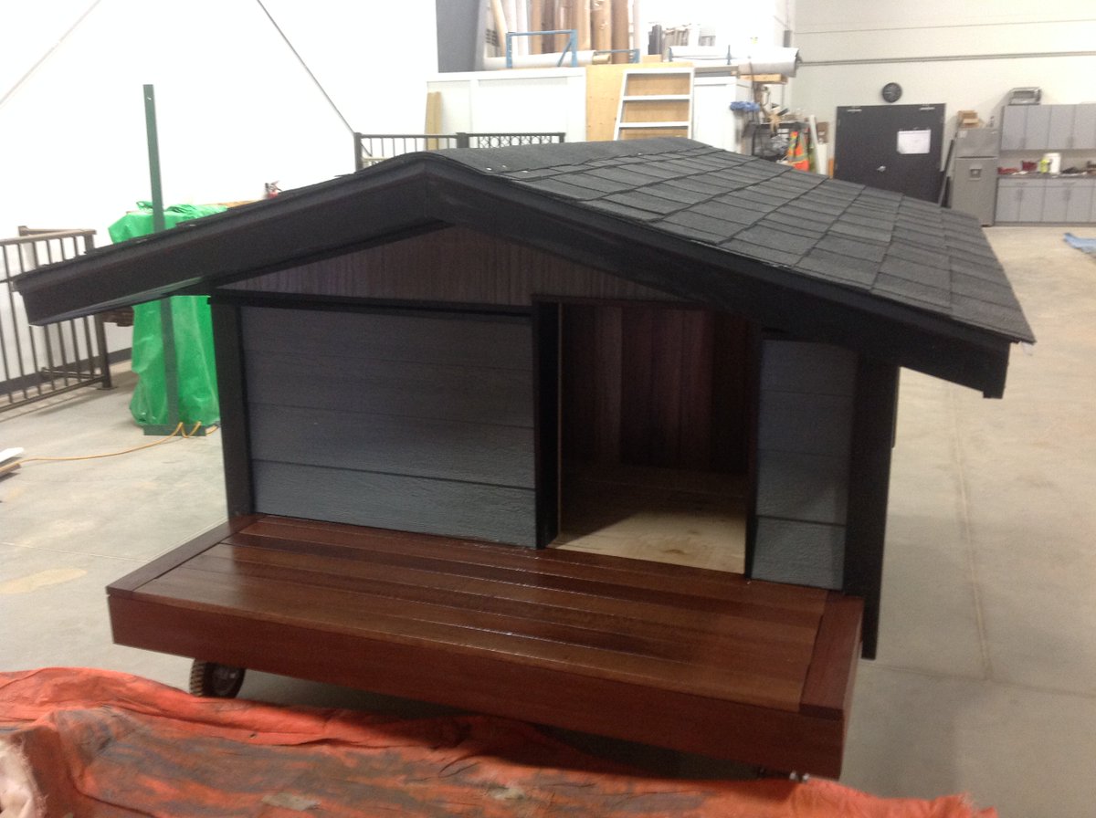AboveTheGrade2's tweet photo. I have received the email. The K-9 Cribs are getting placed today at the Lawson Heights Mall at 530-600 pm tonight. Everyone will be able to view . You can also start bidding . Please all the monies goes to the animals . Start the bidding https://t.co/k41azvdd4T