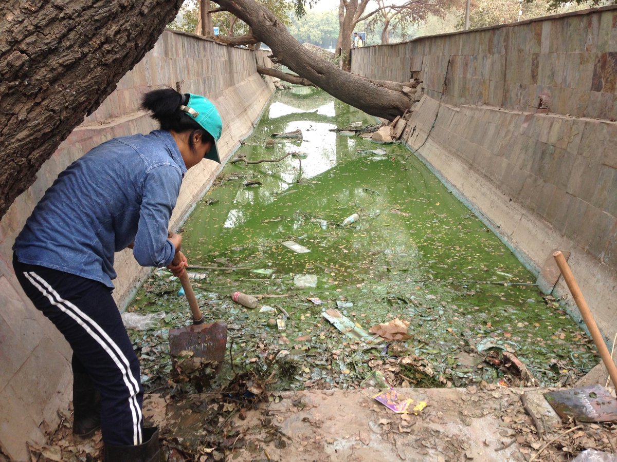 newdelhirising's tweet photo. [HAUZ KHAS LAKE RESTORATION]
Besides launching floating wetlands that will help clean #HauzKhasLake, the inlet channel to the #lake is also being cleaned and a #wetland system is being created, acting as a natural filter for the incoming water.

#EvolveEngineering
#NewDelhiRising https://t.co/OyL80E0EZ7