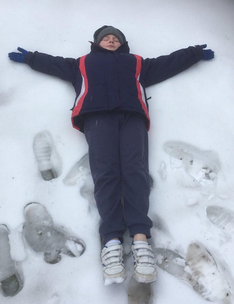StSaviourCF24's tweet photo. @rectorneath @LlandaffDio @pohare @Geraint_Cerdd Inspired by your recent twitter posts - some of our young (and not so young) folk got together after Mass to create crosses using snow and what else they could find! #SundayMorning #snowday18 #lent18 Watch this space for more! https://t.co/C1bLZ36XYF