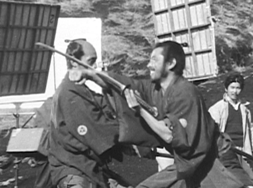 DXc986_W0AEmuNi?format=webp&