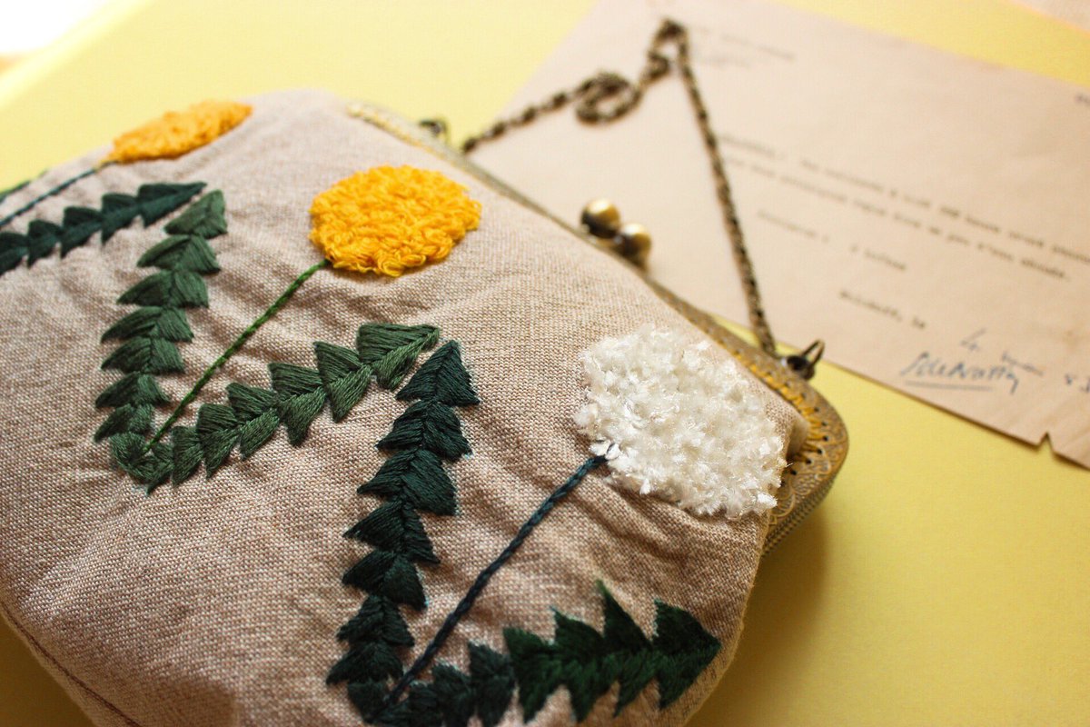 And Filer En Twitter タンポポ刺繍 １つだけ綿帽子にしてみました ハンドメイド 刺繍 たんぽぽ 春