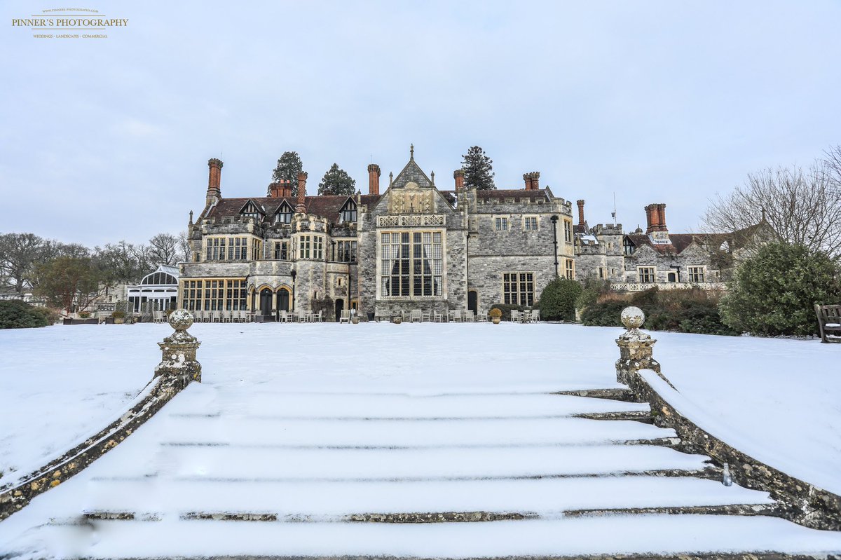 Matt_Pinner's tweet photo. i was passing @RhinefieldHouse while doing Photos in the #NewForest so I had to stop and see it in the Snow ⛄️ Really pleased I stopped here ⛄️ @BBCEarth https://t.co/D6BFtdtZNm