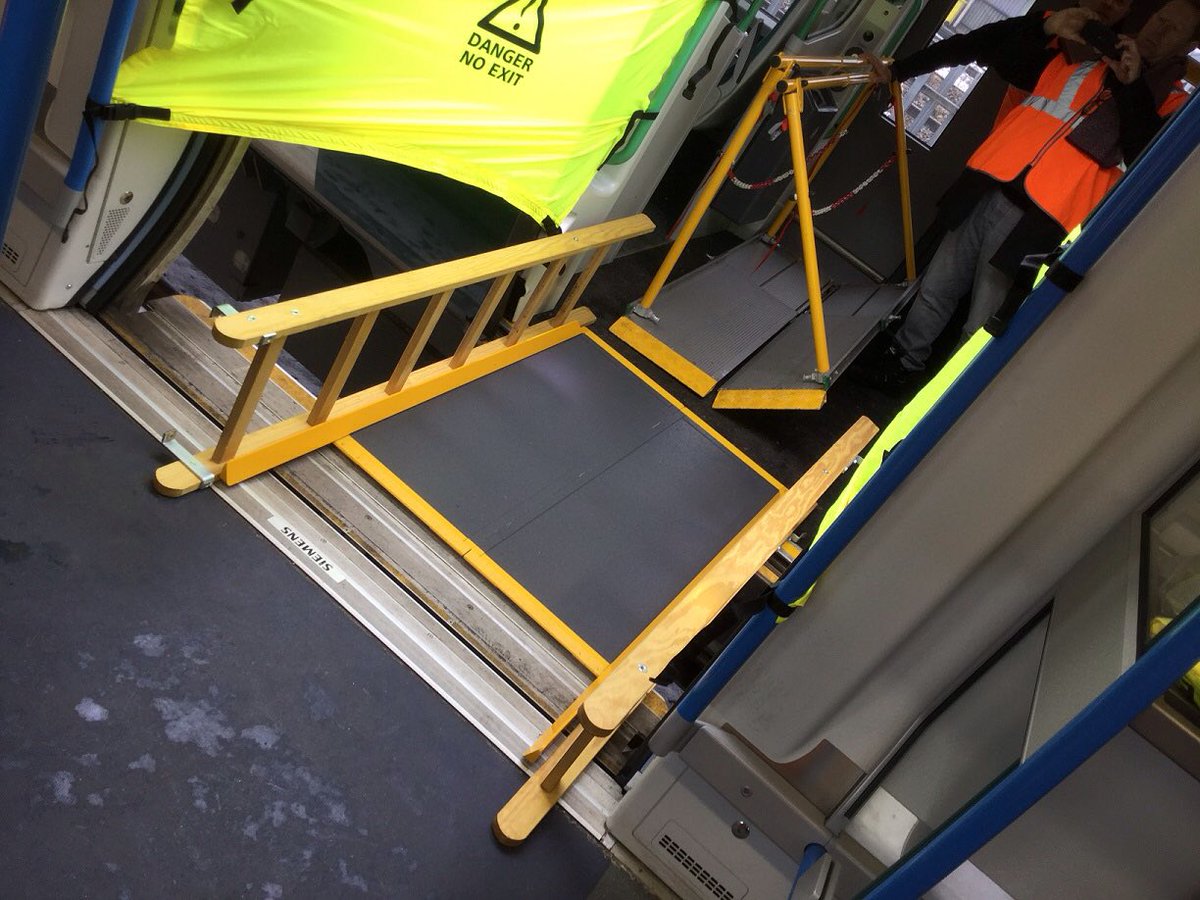 13milepost's tweet image. More controlled evacuations! #Class700 onboard access ramp/door barriers &amp;amp; emergency ladder put to use, #TrackTeam  ⚡️ Don't self evacuate - Listen for staff announcements - this is how we will safely get you off onto rescue train  #UKsnow   #Rail