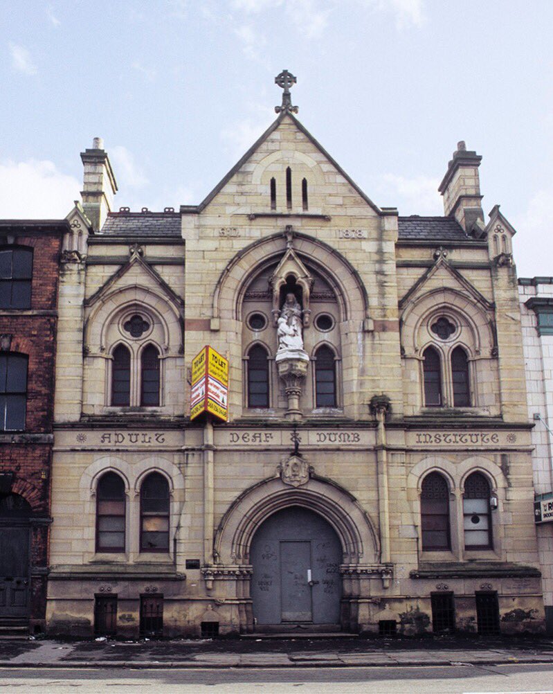 ManchesterDose's tweet photo. Manchester in the 1980s (via @mcrconfidential) https://t.co/ab1YHKWKFF