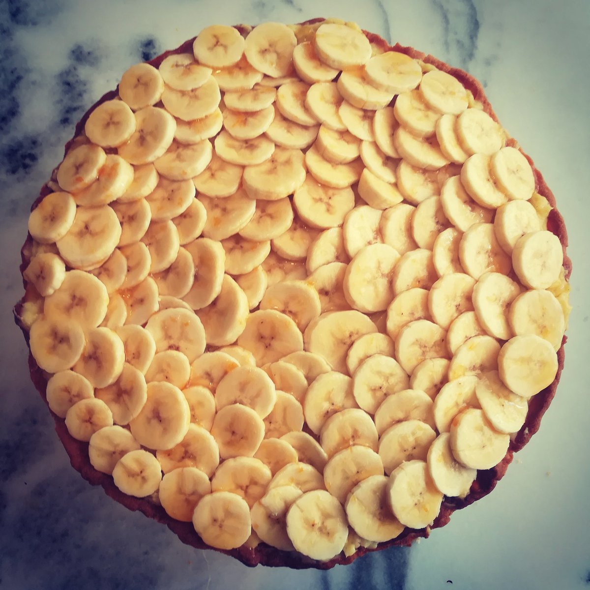 FIMMfoodblog's tweet photo. #Bananentaart met #ricekrispies en #wittechocolade 

Naar het recept van @Jerremeus en  #dagelijksekost https://t.co/BvEslTOoVK