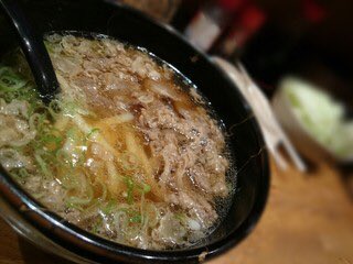 うどん屋の移転知ってました？
はい。言わなかったです。すいません。

ビル内での移転になります！
カウンター、テーブル、席数が増えて、メニューも増えます！！
ぜひ！飽きたと言わずに来てください(*^o^*)

今の段階では14日オープンです！！
お待ちしてます！！