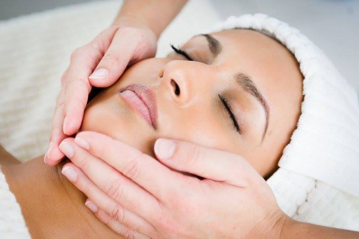 sliceofnature's tweet image. Kickstart your day with a #DIYClayMask that will deep cleanse and #detox. Slice of Nature #RhassoulClay will tone, detoxify and nourish your skin &amp;amp; hair naturally! Continued use will improve the health of your skin and hair. Try it today! goo.gl/ch57tQ

#naturalskincare