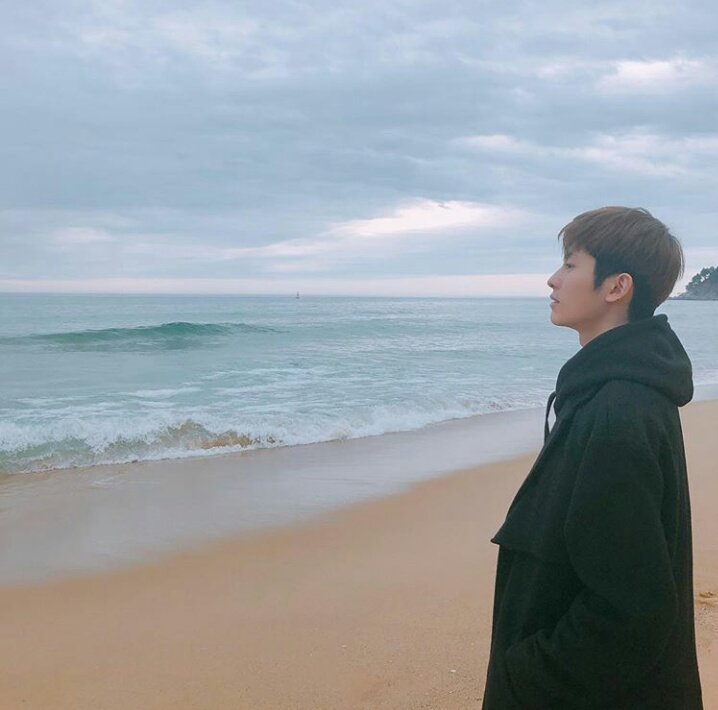 24hopeubounce's tweet photo. 🌸 KIM JINHONG TO SZTUKA 🌸

#24K #JINHONG #KPOP #24U #24KINNYC #24kindallas #24kinAtlanta #24kinPuertoRico #24kinChicago #iHeartAwards #BestFan #music #Korea https://t.co/b56OfzT7p5