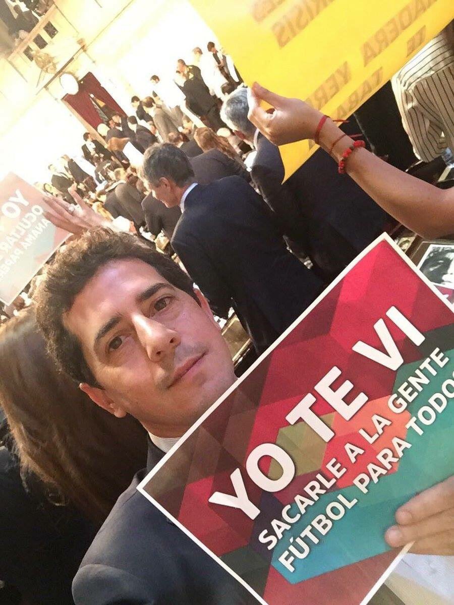 Waldo, nosotros los vimos robarse un PBI. La sociedad Argentina vio a tu madre montonera, sembrar de sangre el pais. Vimos a tu jefa, enriquecerse a costa de los más necesitados. Nosotros los vimos.