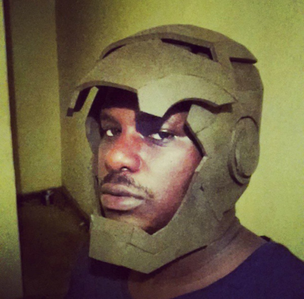 SagirCarpenter's tweet photo. Hi Guys. I am Sagir Carpenter and I live in northern Nigeria.  sometimes I make props and costumes
#WeAreNigerianCreatives https://t.co/3dtQni1odh