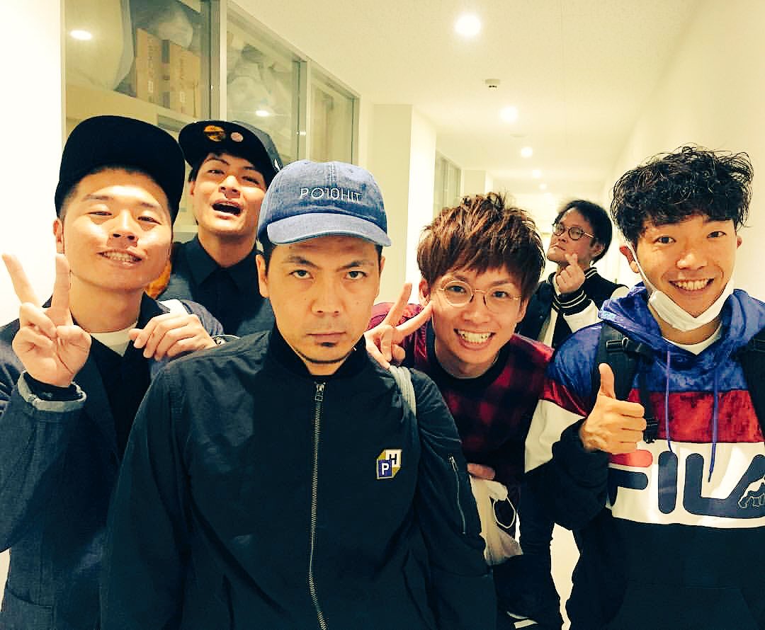 mo_eewaogen3969's tweet photo. だから稲ちゃん遠すぎだからwww
でも良きショット❤️

#アキナ #アインシュタイン #天竺鼠
#よしもと沖縄花月 https://t.co/9jiCDnbJcE
