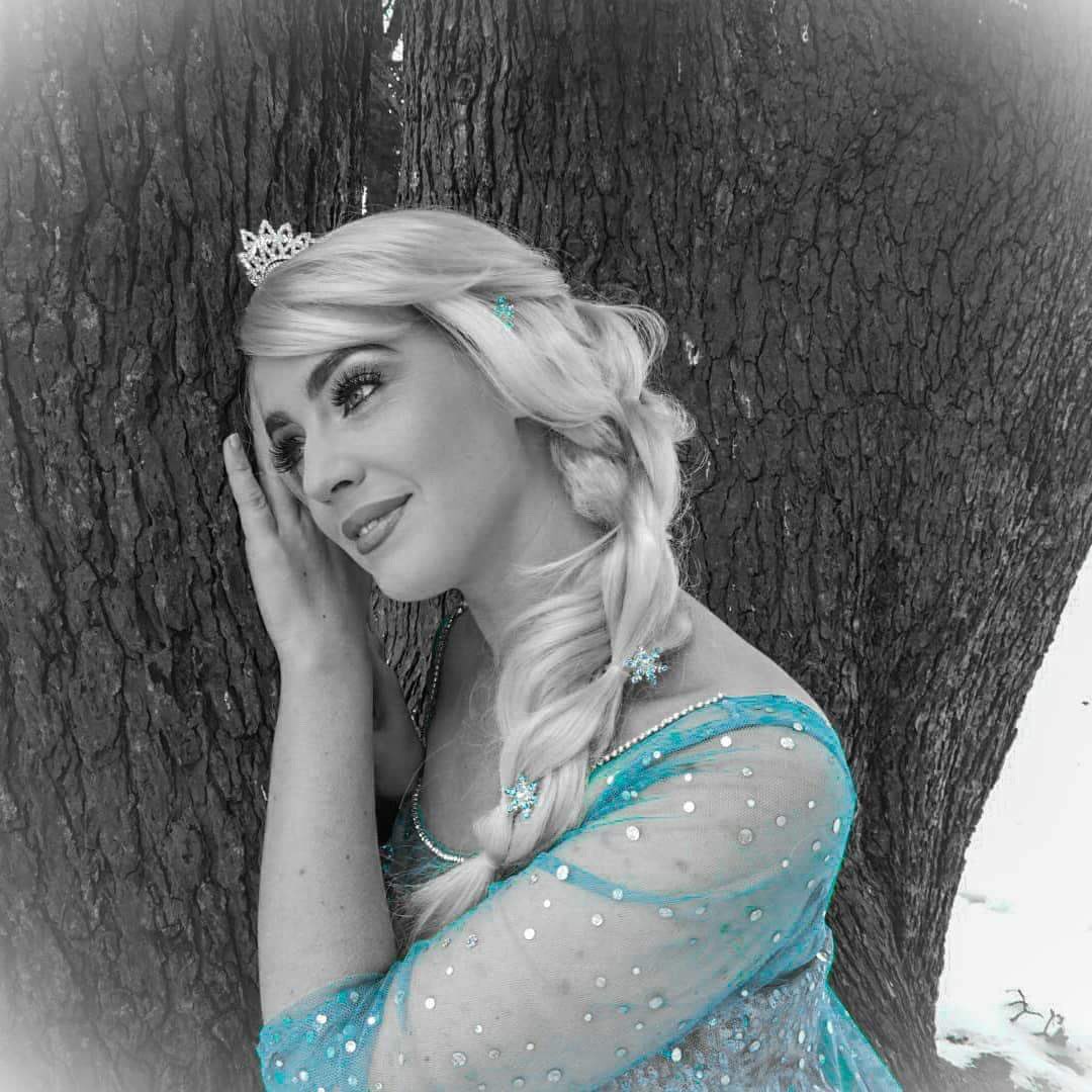 Lovely snowy day for Elsa! X