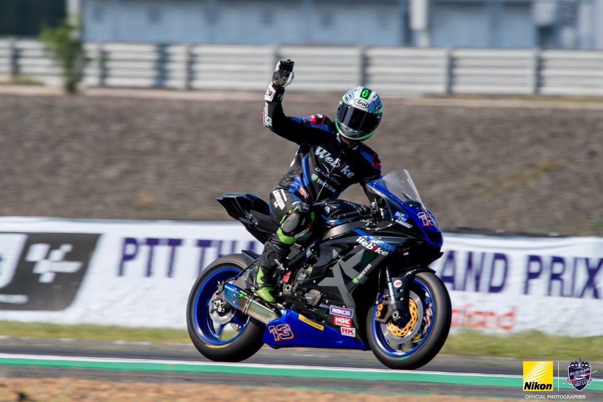 เดชารองแชมป์ซูเปอร์สปอร์ตเอเซีย ติ๊งโน๊ตรถแข่งมีปัญหา โฟล์ทเพื่อนพาล้มโค้งสุดท้าย #600cc #arrc #ARRC2018 #ChangInternationalCircuit

bric.co.th/arrc_article.p…