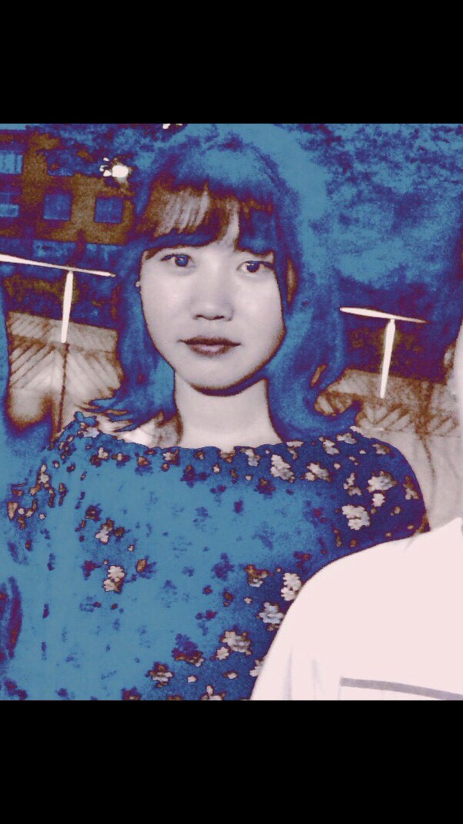 APUsoccer2020's tweet photo. 丸山柚月 マネージャー
どんな天候でも酔っていても移動手段が愛用の自転車というアクティブな一面がある。かわいすぎて飼っているハムスターを頻繁に食べたり、小さいころネコをゴミ箱に閉じ込めたりと��行に走ることもある。バイトではやる気を出さず動かない給料泥棒。画像ですこし自分を守った。 https://t.co/NBj30ObRug