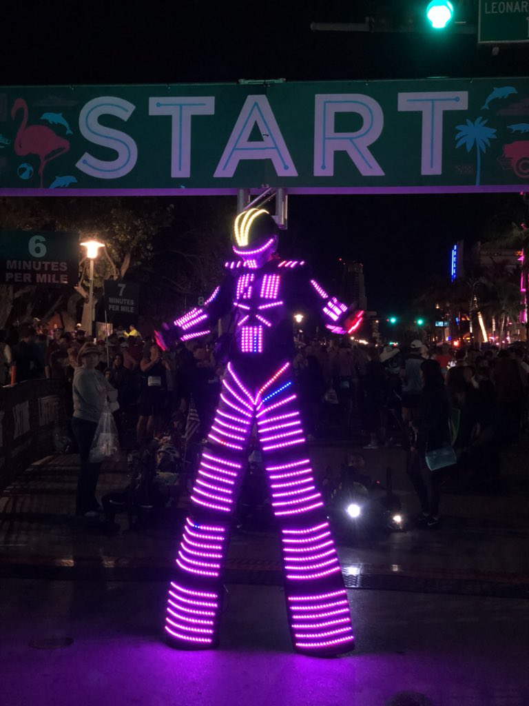 athlinks's tweet photo. Ready. To. Race. #305Drive #305HalfMarathon @RunMiami https://t.co/vDQcSvE3gG
