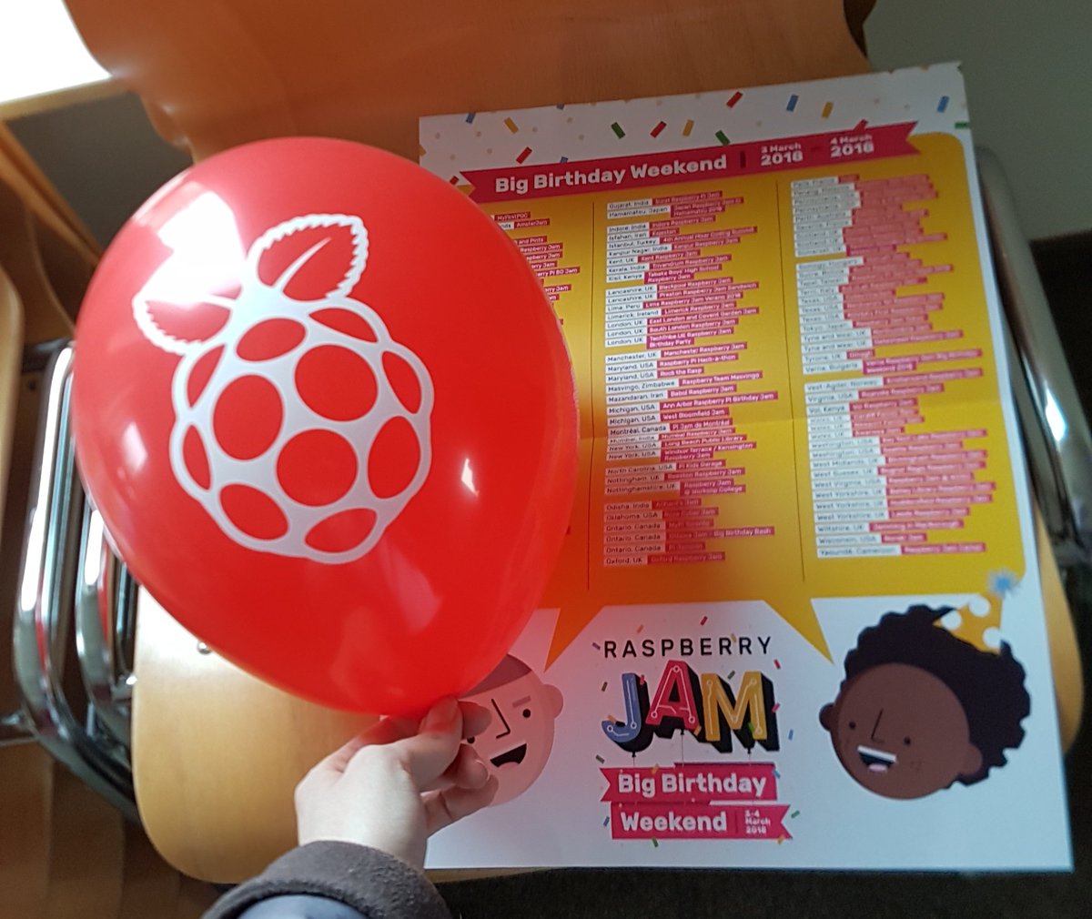 CarolaWondrak's tweet photo. #PiParty #UngeheuerRaspberryJam #organizer #RaspberryPi #RaspberryJam #tech #volunteering #WeAreCisco @Raspberry_Pi #birthdayweekend
#pibirthday -->> only #bigbirthdayweekend in #Germamy https://t.co/UECwxU7SjI