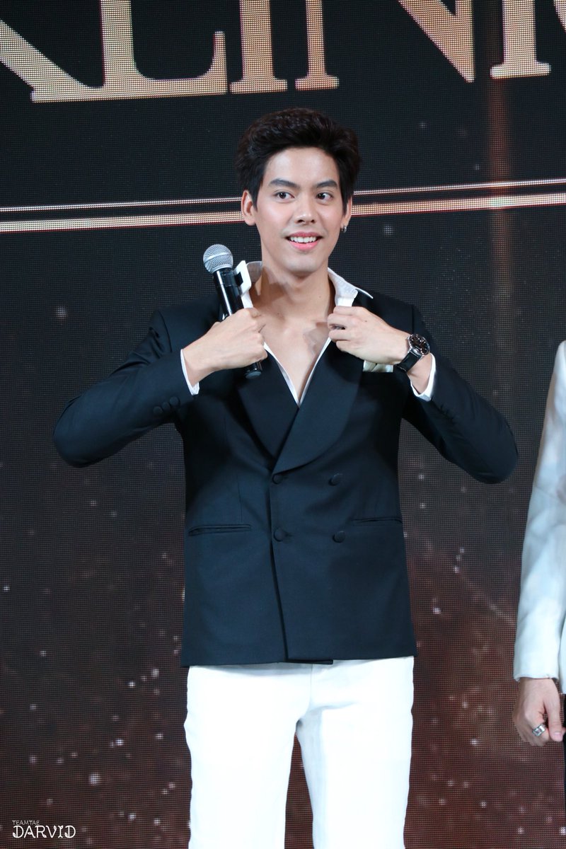 TeamTae_Darvid's tweet photo. รู้สึกวันนี้ข้างในอากาศจะร้อนๆ 🔥
#เต้ติสชีวิตโลเทค
#อะไรอะไรก็ตี๋
#เต้ตี๋ชู้รักเรือล่ม
#teamtae_darvid https://t.co/mV0lAxMPXN