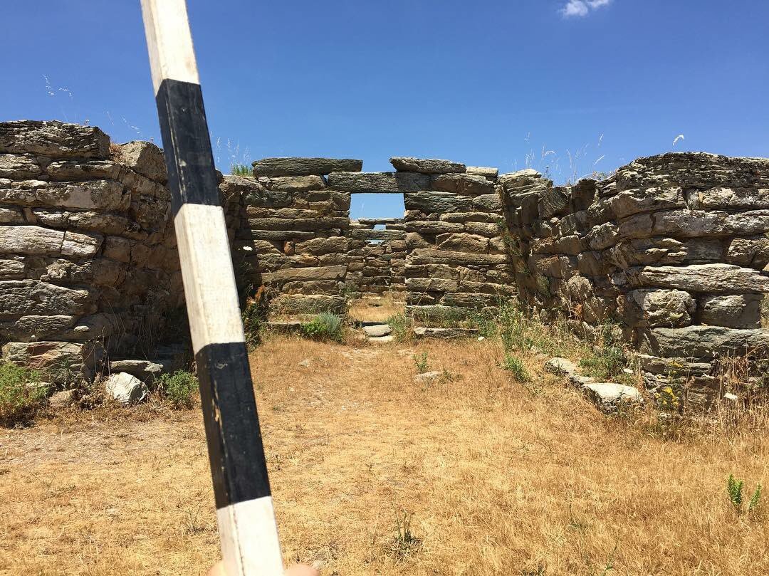 archeoscavi's tweet photo. Escursione e ricognizione! Tempio a Megaron “Domu de Orgia” Esterzili (Sardegna) - Età del Ferro. #archaeology #archeo #photarcheo #landscape #barbagia #sardegna #sardinia #archaeology #photography ##pics #landscape_lovers #museum #survey #archeoscavi #letsdigagain https://t.co/ge2zfpl1XS