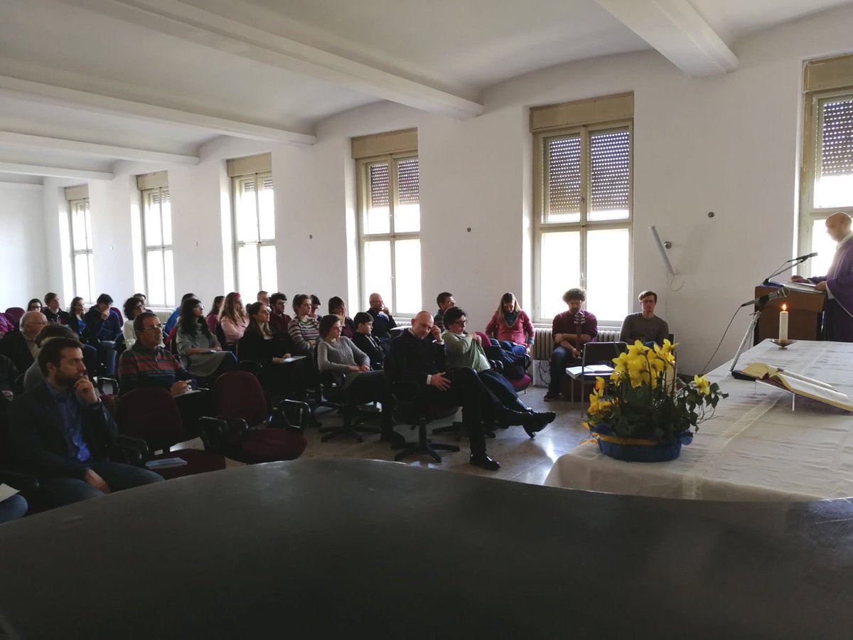 Decapolis_ACTS's tweet photo. Assemblea diocesana di @Decapolis_ACTS: CHIAMATI ALLA GIOIA, OGGI: testimoni del Signore , qui e ora! @AC1868 verso il @synod2018 https://t.co/qwiwMtkoWp