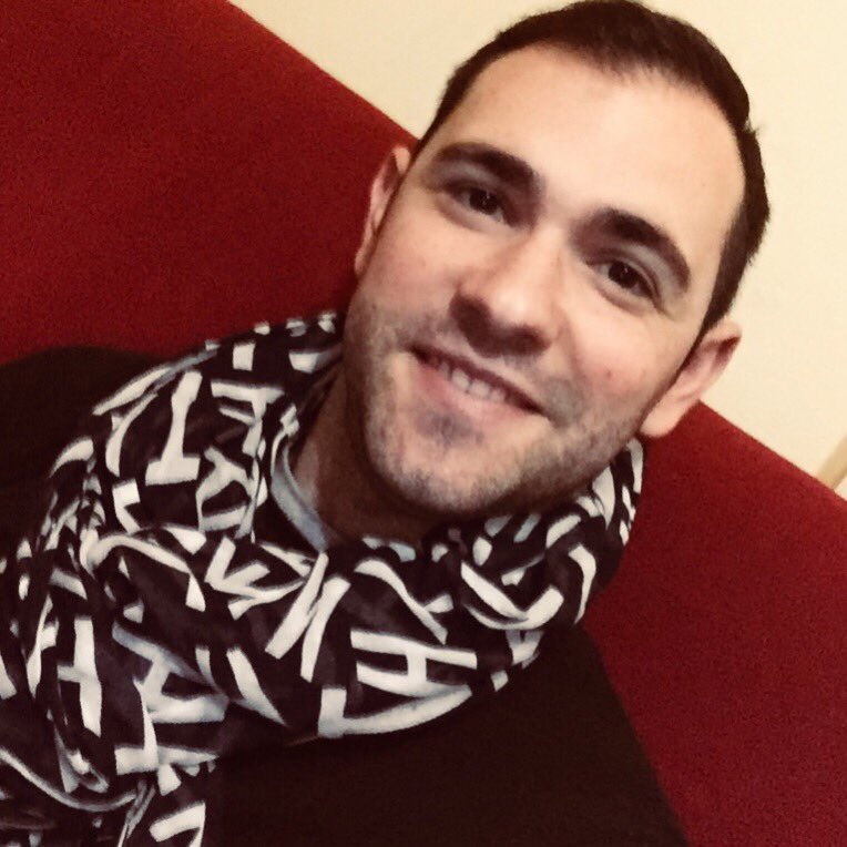 Pacoquintana7's tweet image. #FelizDomingo amigos! ☔️ hoy día de descanso! #RelaxTime #SofayManta #Desconexion 😂😂😜 besitos a todos y a disfrutar del día! 😘😘😘😘