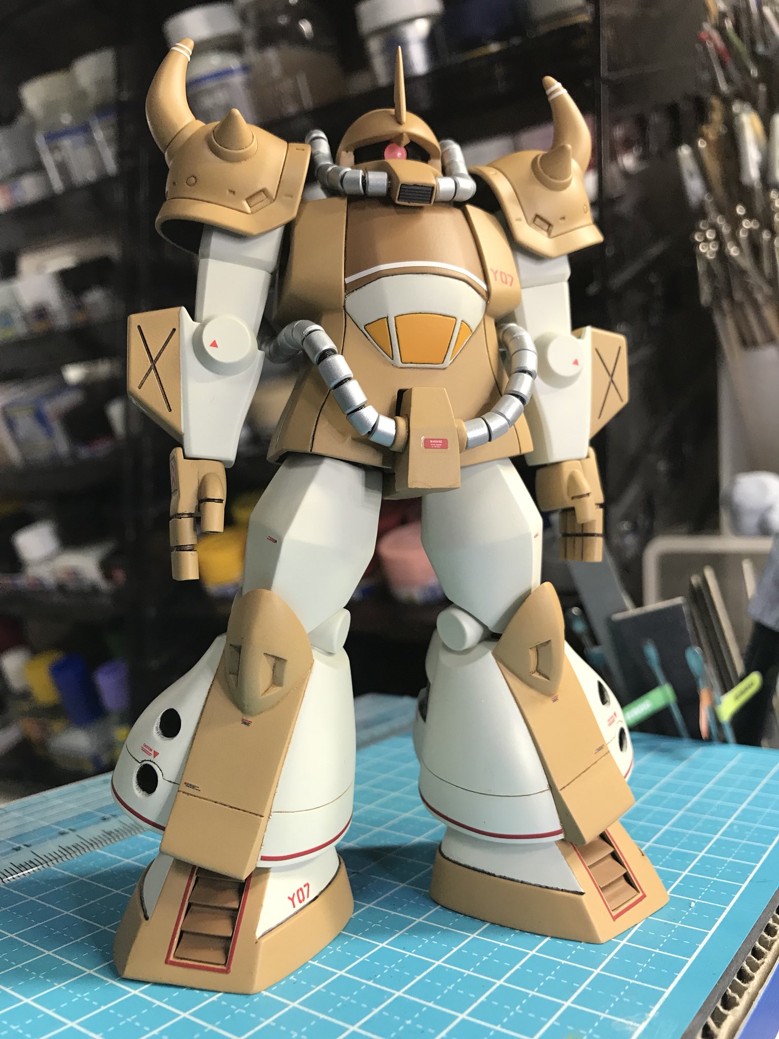 Twitter 上的 Kobahiro Msv 旧キット グフ飛行試験型 やっと完成しました 肩アーマーはオリジングフ流用でズルしました T Co D57lawbgcv Twitter