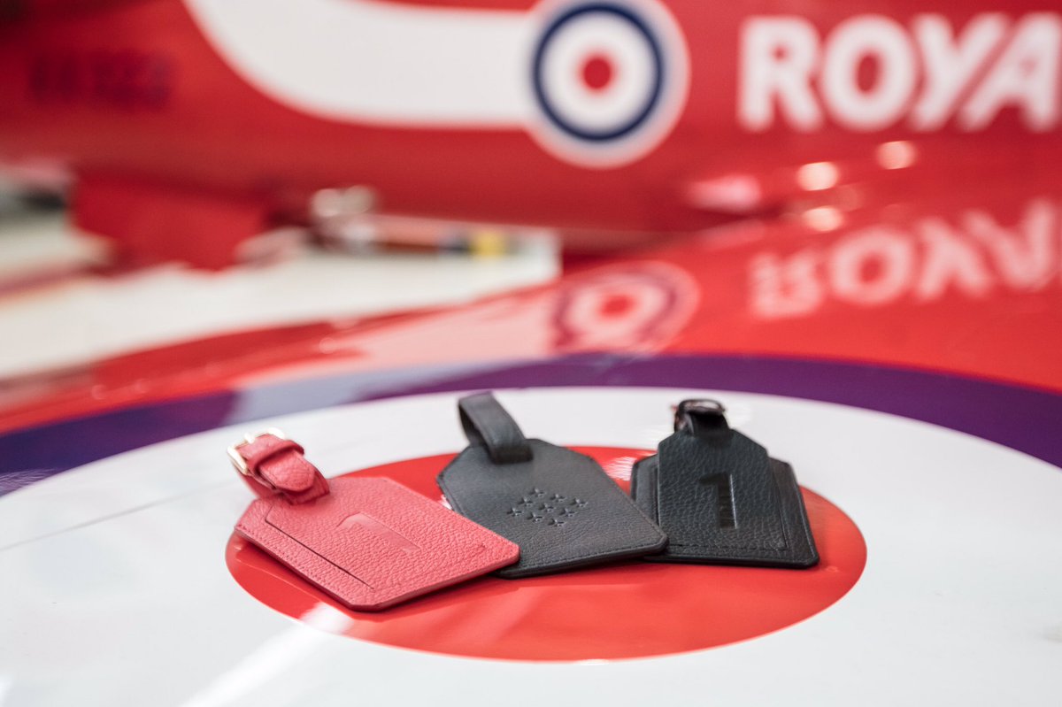Asalidesigns's tweet photo. How many of these did we make? Now used by the pilots & circus team... #solvingproblems #luggage #luggagetag #redarrows #circusteam #asalitags #asaliluggage #asali #asalidesigns #redarrowpilot #bespokeluggage #bespokeasali @RAFRed10 @RAFRed2 @RAFRed5 @RAFRED4 https://t.co/Z5ULM6vQCj