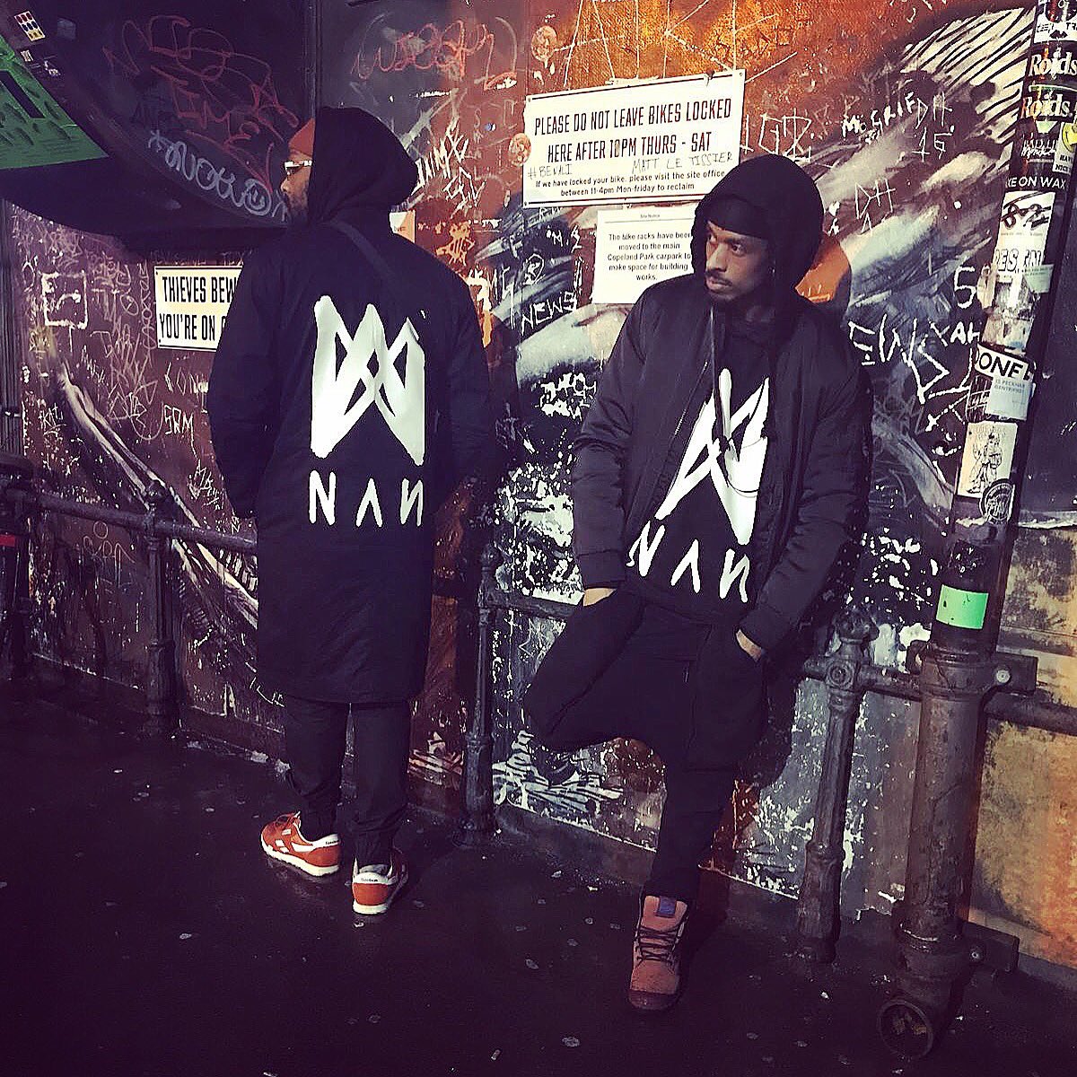 AgeNubian's tweet photo. APRIL ‘18 - Catch us on our: 
‘RECORD STORE LONDON TOUR’

for the Dev x Huie LP
Out now on Cassette Tape &amp; Vinyl

LIVE music
LIVE audience
performed LIVE 
directly into wireless headphones 🎧 

#NAN #nuagenubian #hiphopnews #Tours #vinyl #GRMDaily https://t.co/ei53k1tCcs