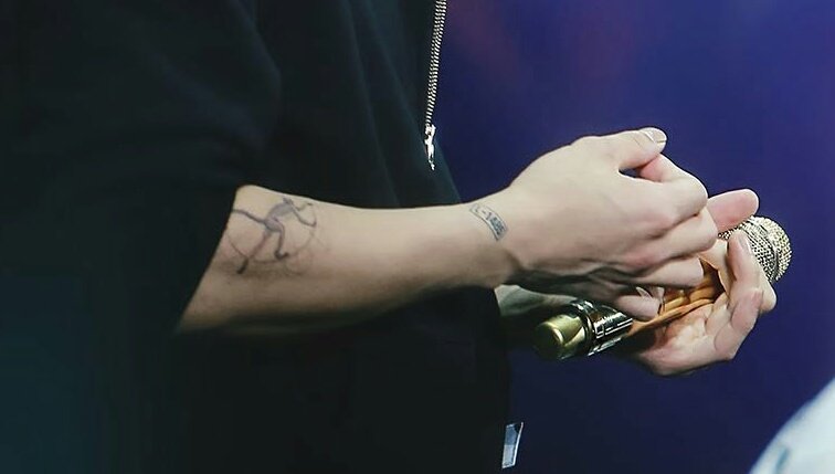 justdoitsoph's tweet photo. #iHeartAwards #BestFanArmy #EXOL @weareoneEXO https://t.co/MYWhL7pyIg